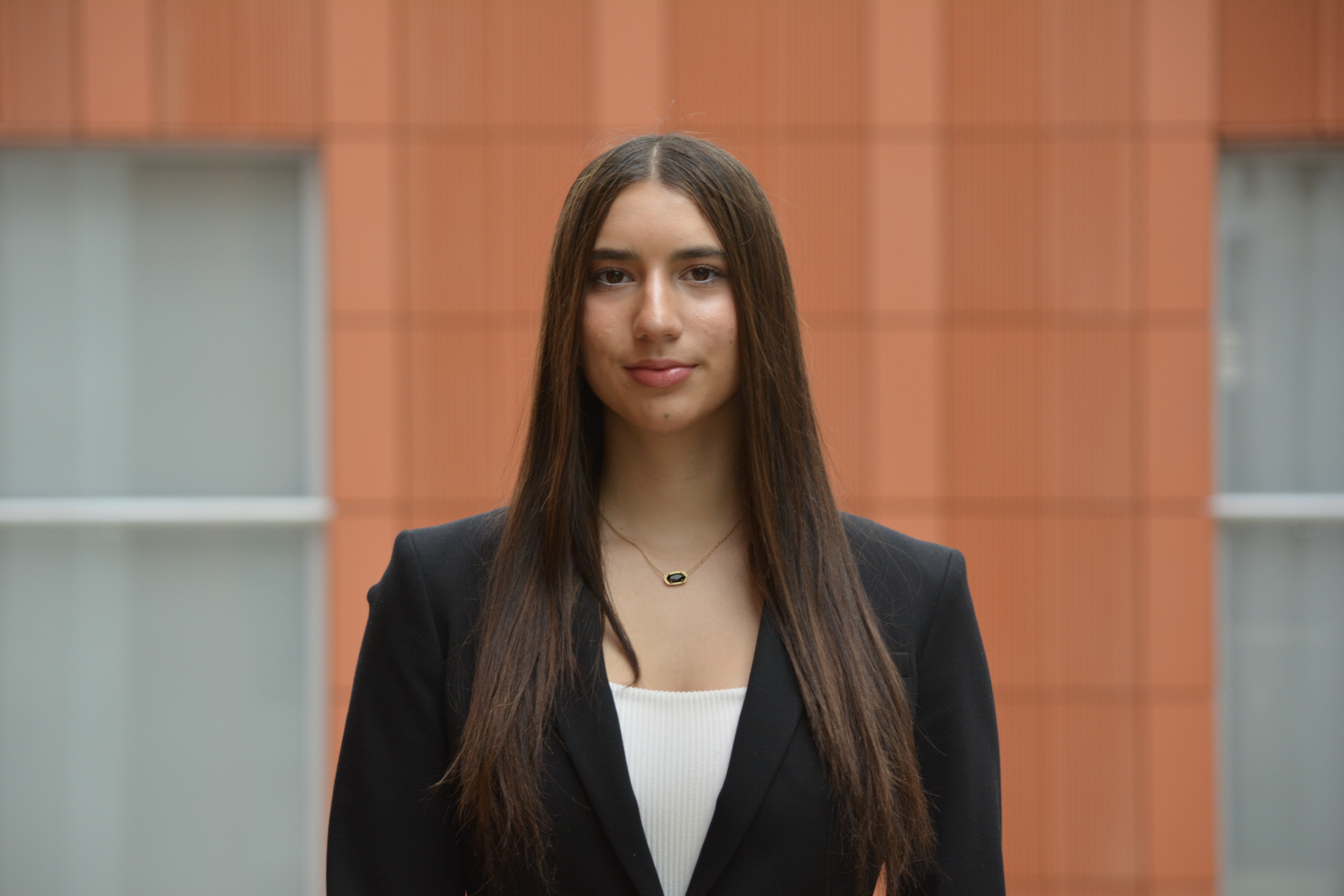 Yana Kuzmanova headshot