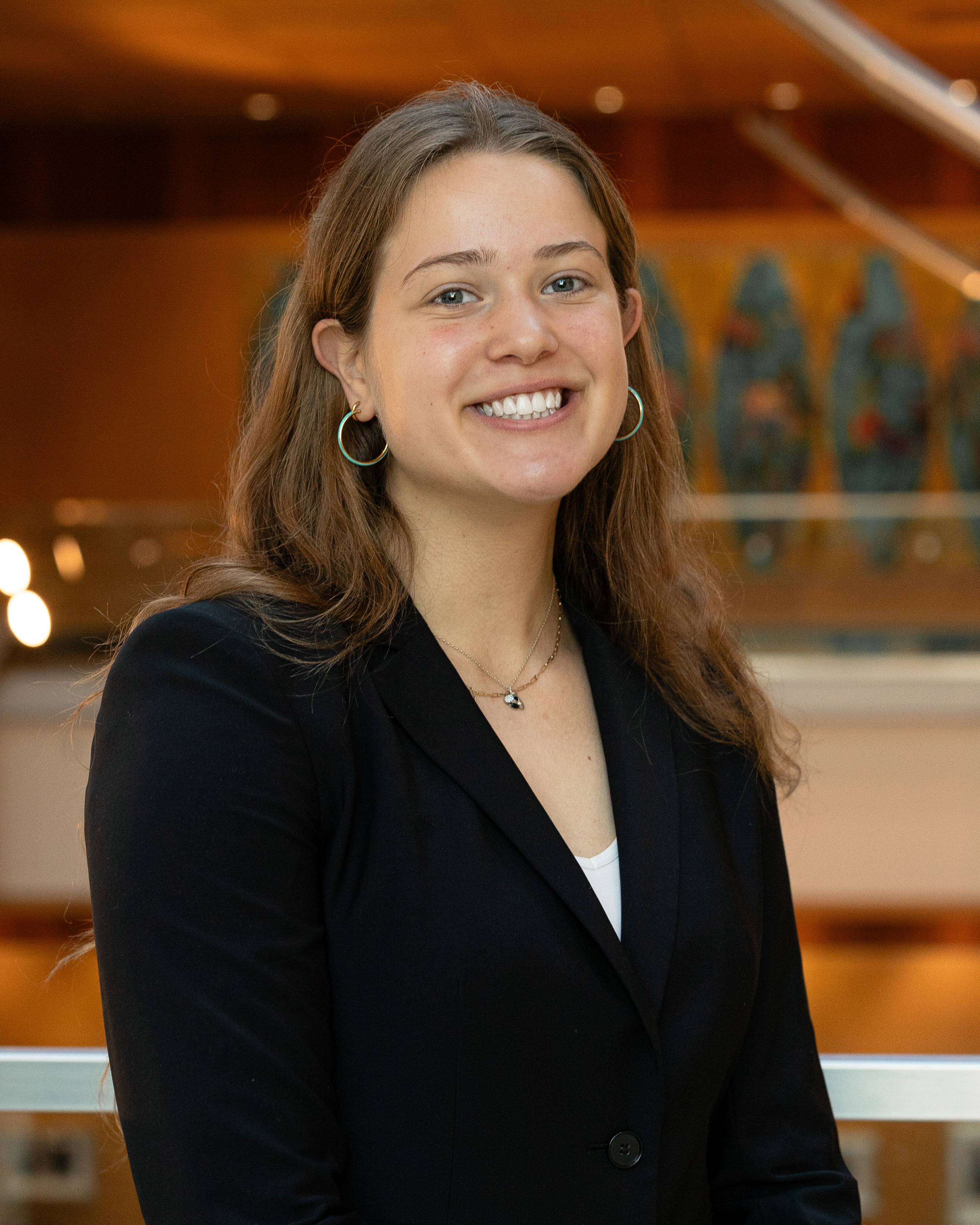 Julia Arboleda headshot